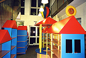 M�bel f�r Kinderbibliothek